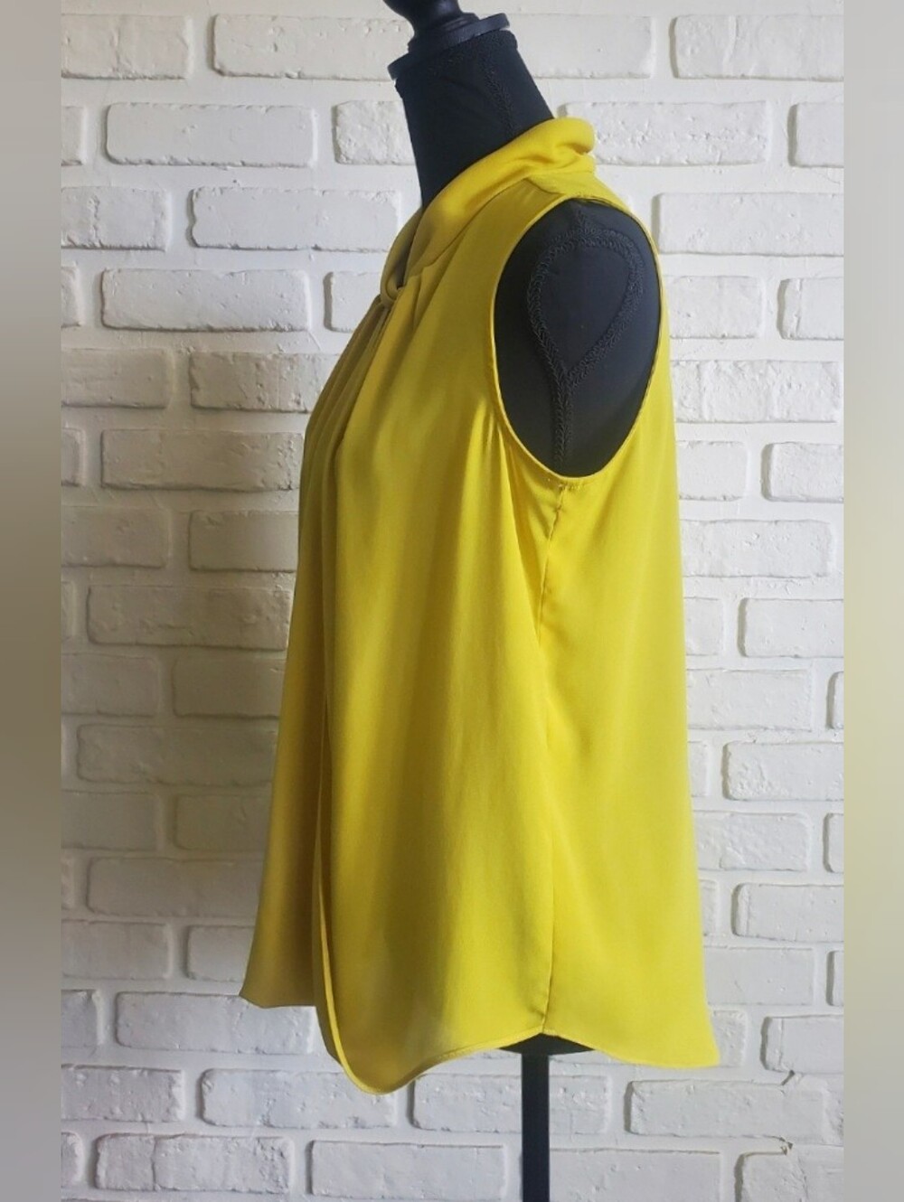 Joseph Ribkoff Yellow Cowl Neck Cutout Faux Wrap Draped Sleeveless Blouse Top 10 - Picture 5 of 11